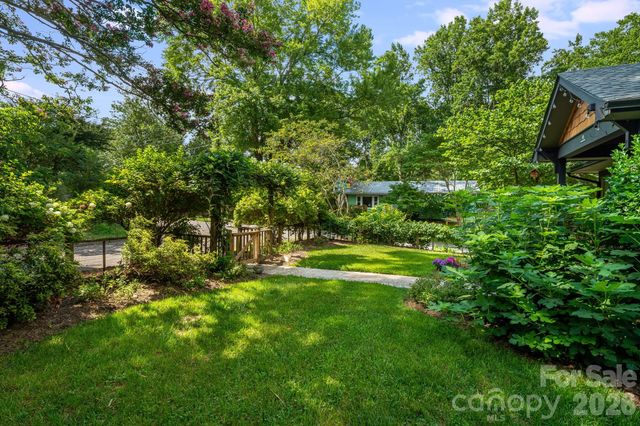 10 Davenport Place, Asheville, NC 28806