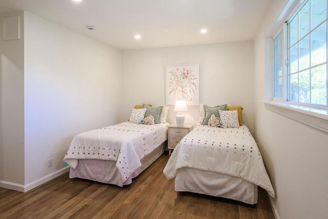 1597 Edgewood Drive, Palo Alto, CA 94303