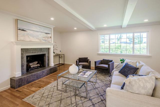 1597 Edgewood Drive, Palo Alto, CA 94303