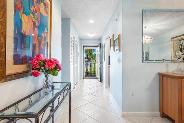 17 Stratford Drive F, Boynton Beach, FL 33436