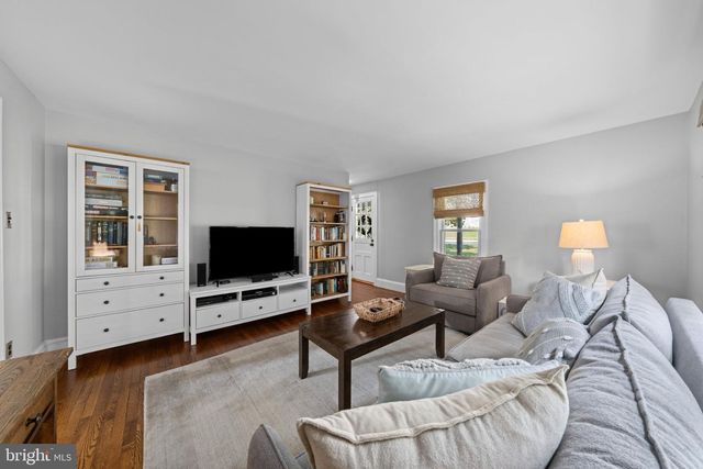 703 DRANESVILLE RD, Herndon, VA 20170