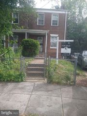 15 BASS CIR SE, Washington, DC 20019