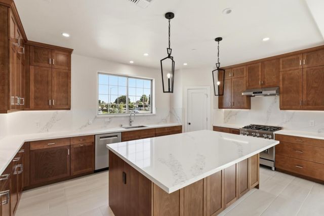 1001 Amore Street, Hollister, CA 95023