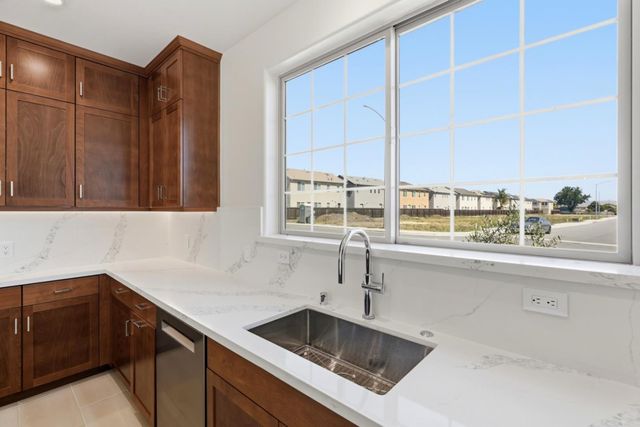 1001 Amore Street, Hollister, CA 95023