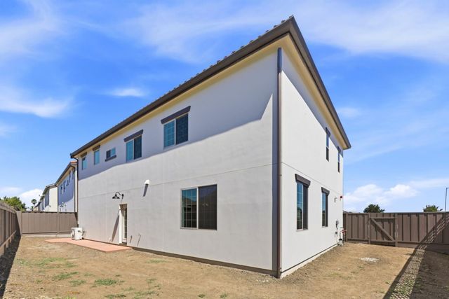 1001 Amore Street, Hollister, CA 95023