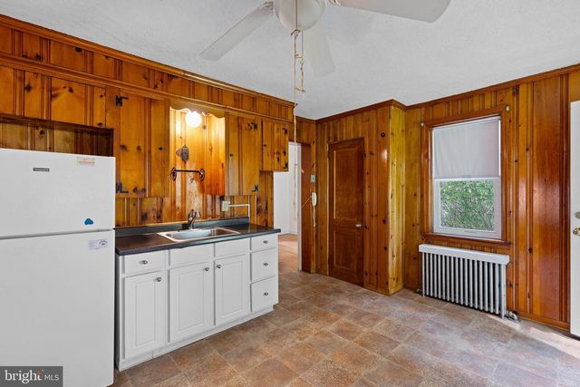 10 W HOLLY OAK RD, Wilmington, DE 19809