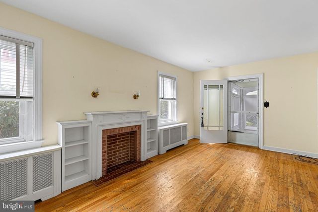 10 W HOLLY OAK RD, Wilmington, DE 19809
