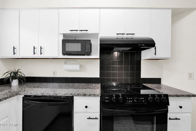 1935 W MORTEN Avenue 23, Phoenix, AZ 85021