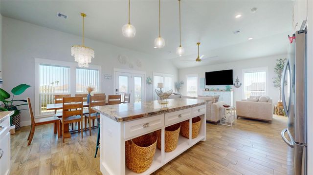 957 Alberdie Drive, Crystal Beach, TX 77650