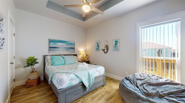 957 Alberdie Drive, Crystal Beach, TX 77650