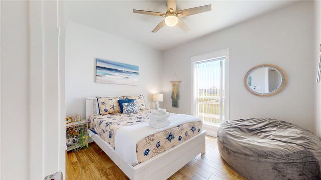 957 Alberdie Drive, Crystal Beach, TX 77650