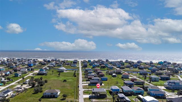 957 Alberdie Drive, Crystal Beach, TX 77650