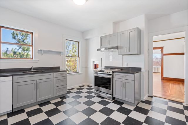 9 Hardan 3, Somerville, MA 02144