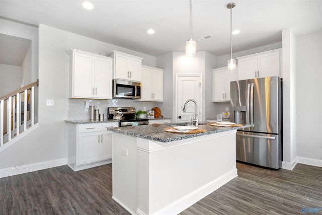 134 Heritage Lakes Boulevard, New Market, AL 35761