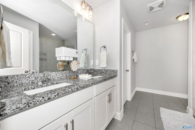 134 Heritage Lakes Boulevard, New Market, AL 35761