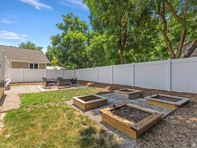 1105 N 1100 W, Farmington, UT 84025