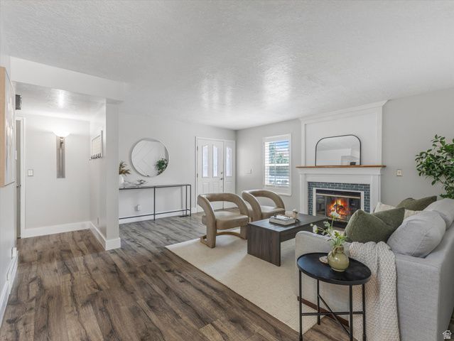 1105 N 1100 W, Farmington, UT 84025
