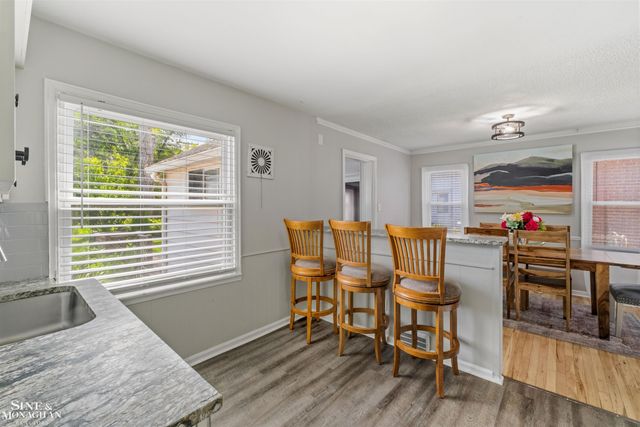 19282 Raymond Street, Grosse Pointe Woods, MI 48236