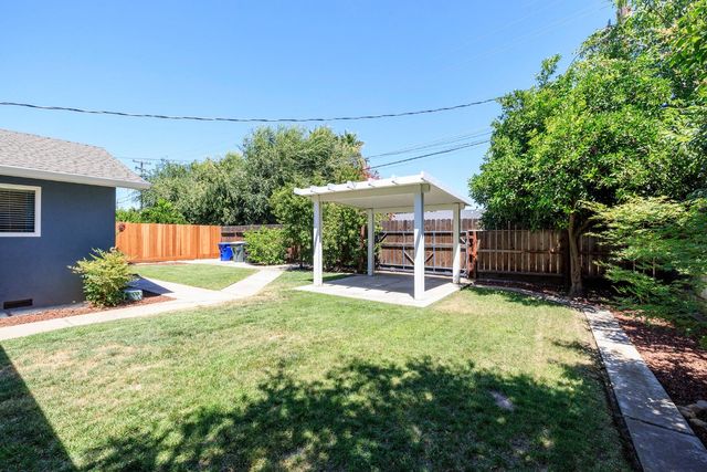 1618 Silkwood Dr, Modesto, CA 95350