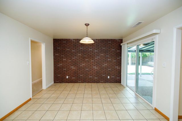 1618 Silkwood Dr, Modesto, CA 95350