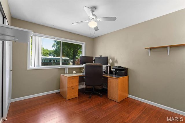 1040 Kostka Lane, Florissant, MO 63031