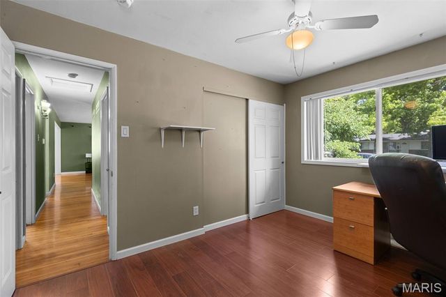 1040 Kostka Lane, Florissant, MO 63031