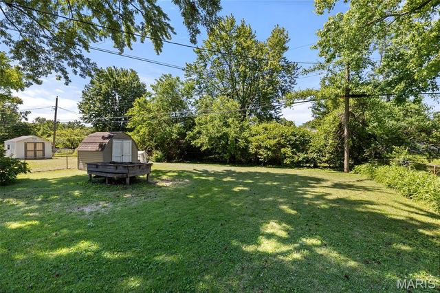 1040 Kostka Lane, Florissant, MO 63031