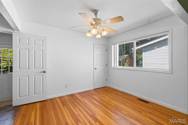 1040 Kostka Lane, Florissant, MO 63031