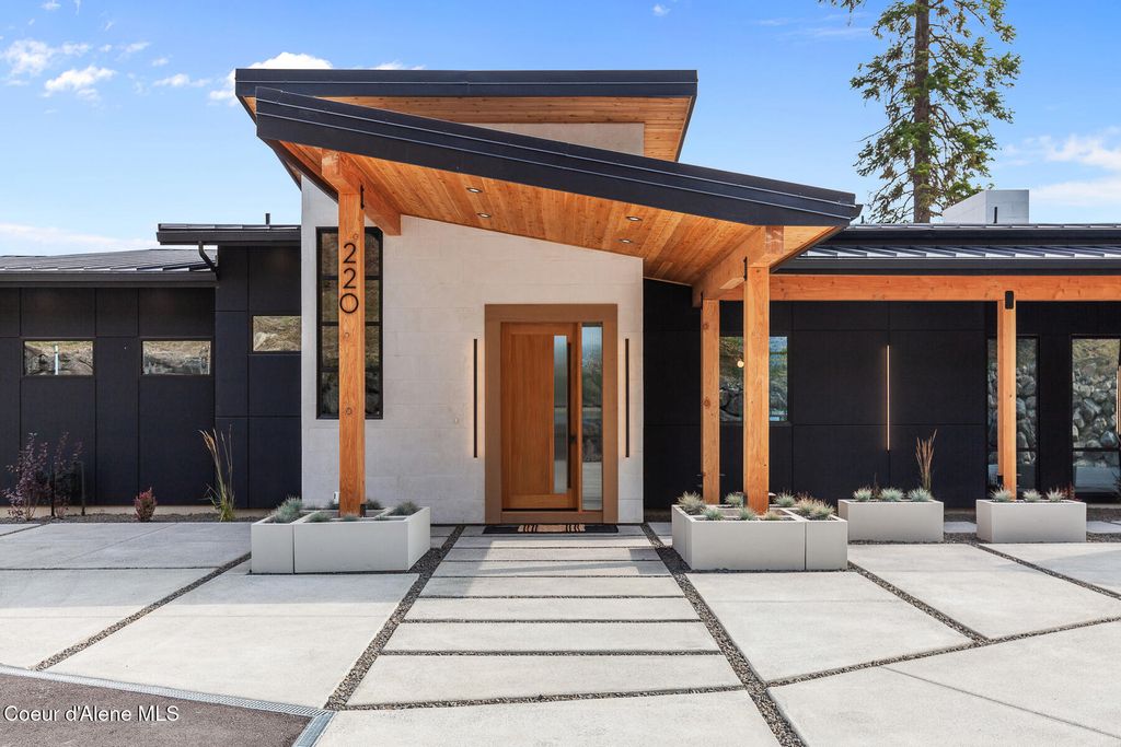 220 S Millview Lane, Coeur d'Alene, ID 83814 photo 4