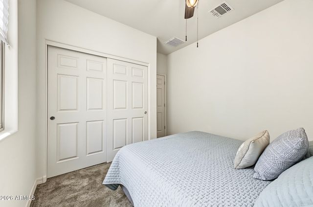 5724 W ENCINAS Lane, Phoenix, AZ 85043
