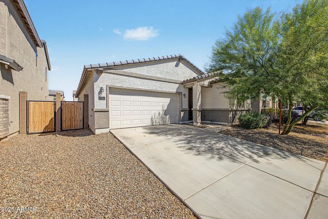 5724 W ENCINAS Lane, Phoenix, AZ 85043