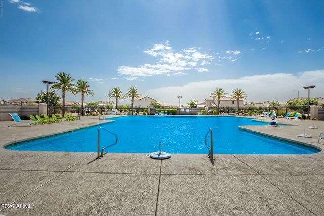5724 W ENCINAS Lane, Phoenix, AZ 85043