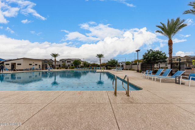 5724 W ENCINAS Lane, Phoenix, AZ 85043