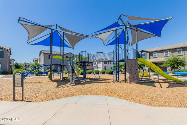 5724 W ENCINAS Lane, Phoenix, AZ 85043