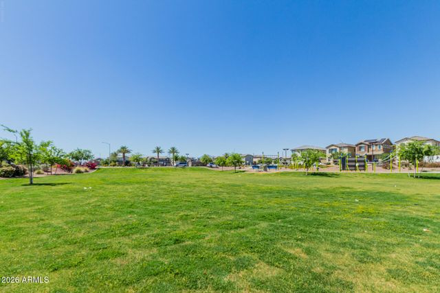 5724 W ENCINAS Lane, Phoenix, AZ 85043