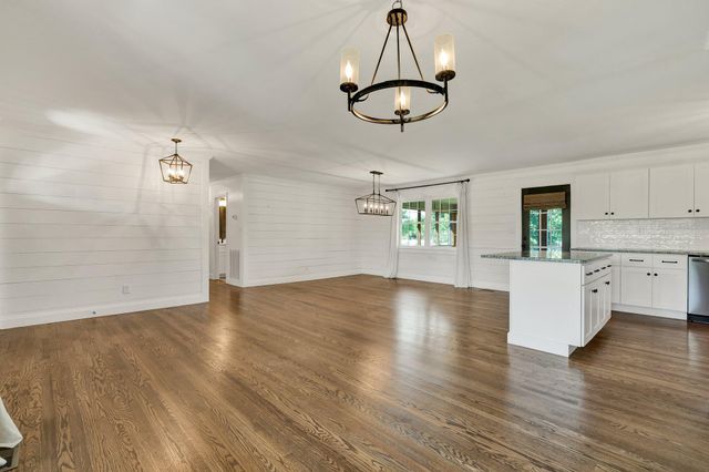 2260 Young Road SE, Cleveland, TN 37323