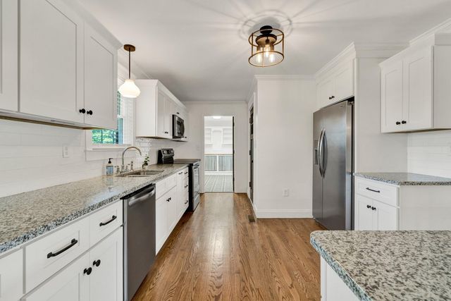 2260 Young Road SE, Cleveland, TN 37323