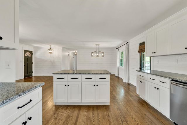 2260 Young Road SE, Cleveland, TN 37323