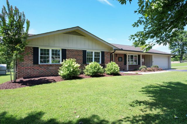 2260 Young Road SE, Cleveland, TN 37323