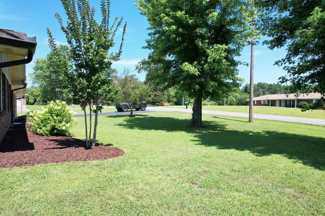 2260 Young Road SE, Cleveland, TN 37323