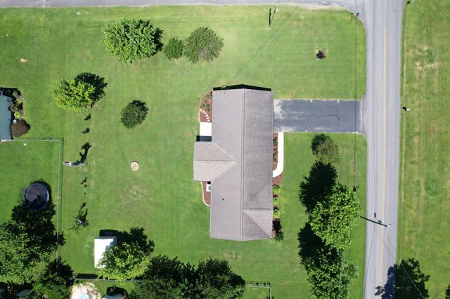 2260 Young Road SE, Cleveland, TN 37323