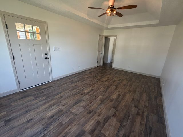 1202 Carol Dr, Oak Grove, KY 42262