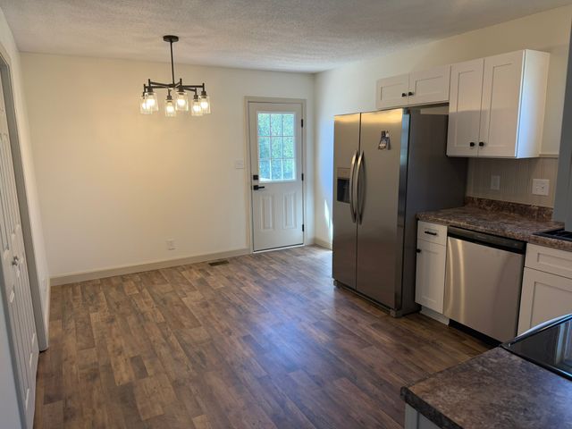 1202 Carol Dr, Oak Grove, KY 42262