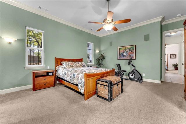 2147 Edinburgh Way, Redding, CA 96003