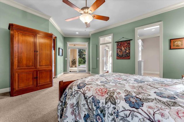 2147 Edinburgh Way, Redding, CA 96003