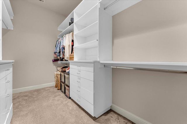 2147 Edinburgh Way, Redding, CA 96003