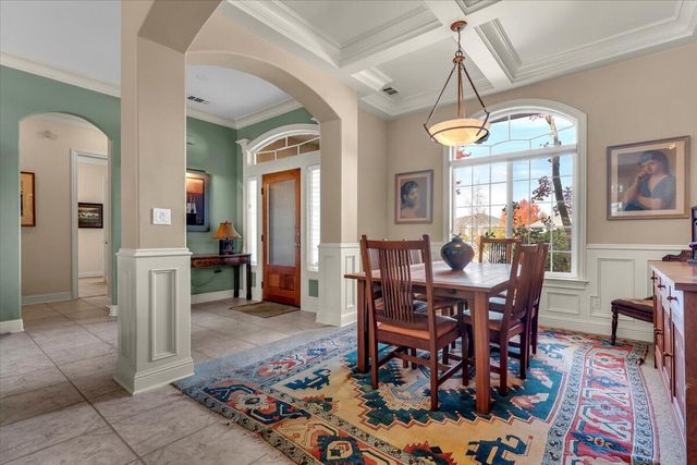 2147 Edinburgh Way, Redding, CA 96003