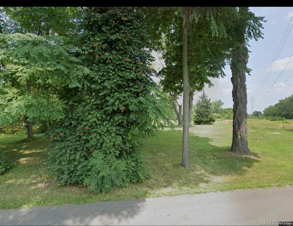 20710 N SUPERIOR Road E, Taylor, MI 48180