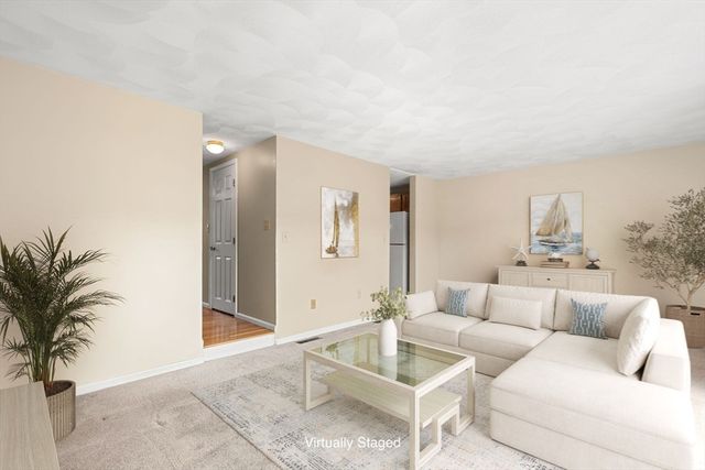 144 Patrick Rd 144, Tewksbury, MA 01876