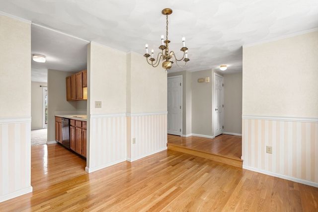 144 Patrick Rd 144, Tewksbury, MA 01876